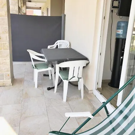 Solis Apartment Vir